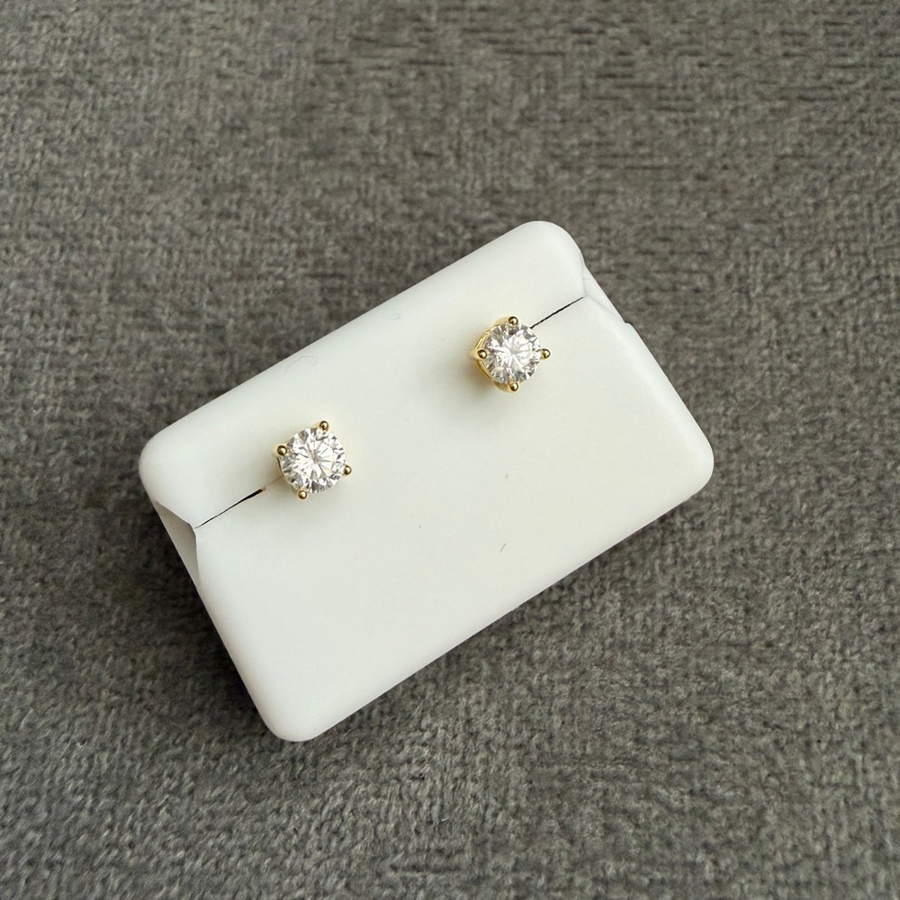 925 Silver Moissanite Stud Earrings